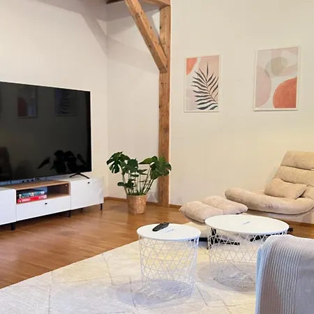 Ludwigshome Luxus - Zentral, 95Qm, Whirlpool, Balkon, Smart Tv Ludwigsburg Buitenkant foto