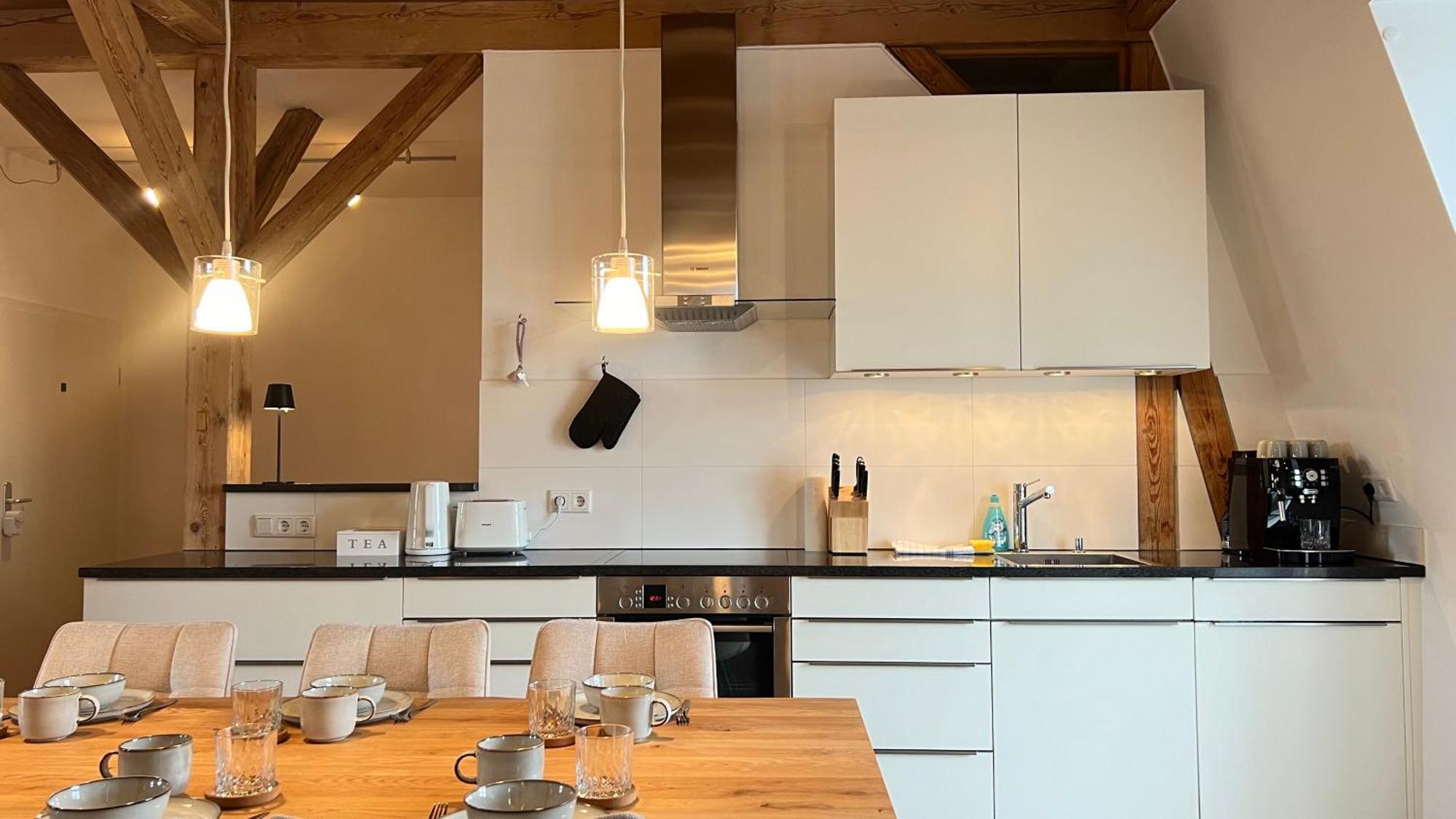 Appartement Ludwigshome Luxus - Zentral, 95qm, Whirlpool, Balkon, Smart Tv *