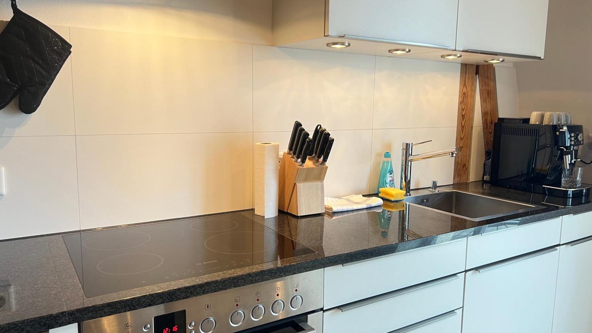 Appartement Ludwigshome Luxus - Zentral, 95qm, Whirlpool, Balkon, Smart Tv *
